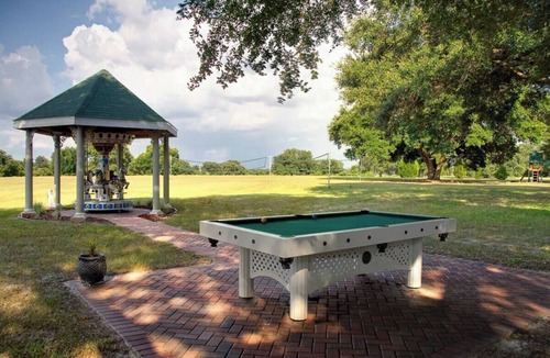 Clermont House | Gorgeous Island Estate - 10 Bedrooms In 2 Neighboring Guest Homes