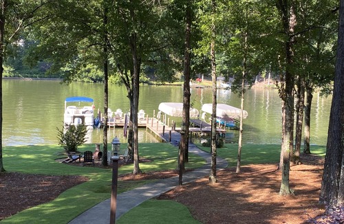 Greensboro House | Gorgeous Lake Front Home Reynolds Close to The Ritz