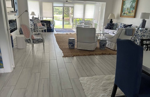 South Beach Condo | Gorgeous luxury cottage/condo with cozy vibes close to beach