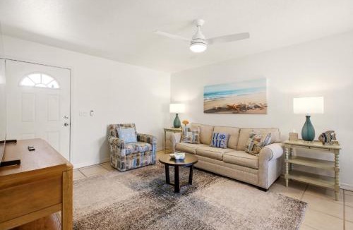 Englewood East House | Gorgeous master unit w 2 full kitchens