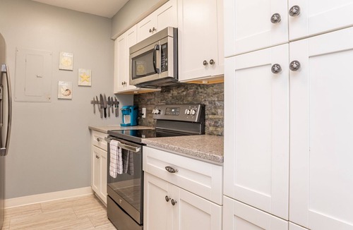Oceanmarsh Subdivision Condo | Gorgeous Ocean View. Stylish, Clean & Pet Friendly Hunting Island Pass Included!
