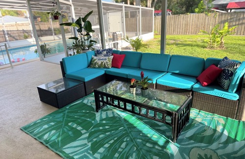 Lakeland House | GORGEOUS Pool Home Central Location! Family and Pet friendly!