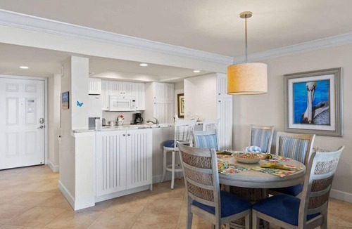 Punta Rassa Apartment | Gorgeous Residence with Panoramic Ocean Views and Secluded Beach- Pool Open!