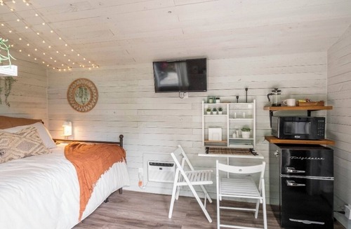 Buena Vista House | *Gorgeous tiny home in the city!