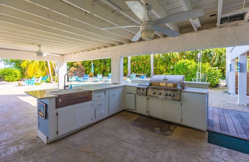 Marathon House | Gorgeous, updated, waterfront, pet friendly, home w/pool, dock & kayaks