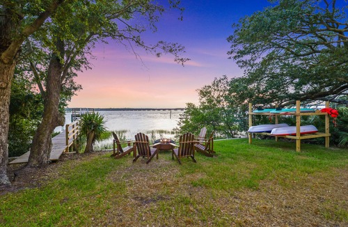 Crescent Beach House | Gorgeous Waterfront w/Golf Cart! 4 bds, 3.5 ba! Sleeps 12
