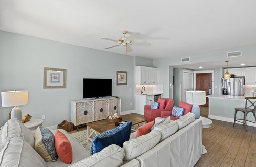 Baytowne Wharf Condo | Grand Complex Serenity: 3BR | 3BA Oasis with Bayfront Views at Sandestin Golf and Beach Resort!