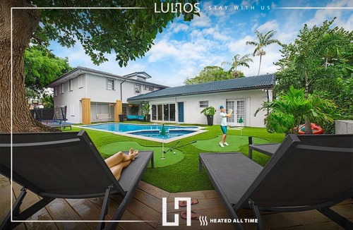 Palmetto Estates House | Grand Retreat: Jacuzzi, Pool, Games, BB Court, Jacuzzi,