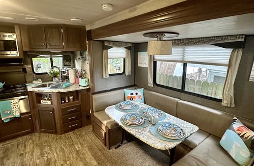 Largo Apartment | Grand RV Paradise on the Wheels near Clearwater Beaches