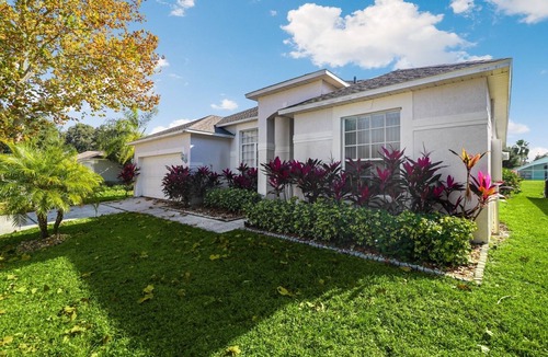 Westridge House | Grand Westridge 4BR Pool Home near Disney Parks