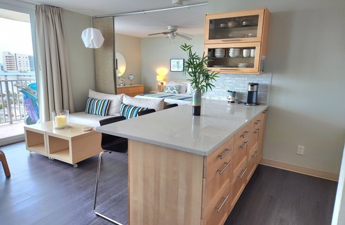 South Island Condo | Great 9th Floor Views and Just 103 Yards from the Beach!