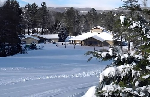 Sapphire Apartment | Great Adventure in North Carolina! 3 Pools, Ski Equipment Rentals, Free Parking