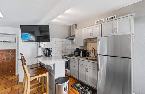 Old Northwood Historic District Apartment | Great Amenities, Great Location, Amazing Studio!