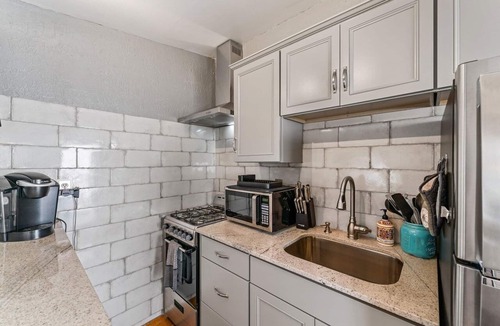 Old Northwood Historic District Apartment | Great Amenities, Great Location, Amazing Studio!