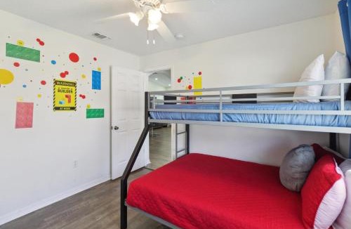 Thousand Oaks House | Great Community, Amazing Private Pool, Near Disney!