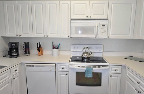 Lake Magdalene Condo | Great Condo Close To Busch Gardens!