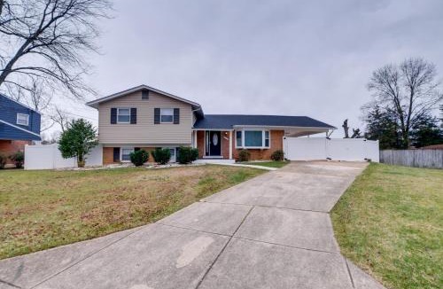 Goddard Apartment | Great for Gatherings! Modern Lanham Duplex