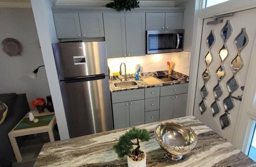 Lenox Park Condo | GREAT LOCATION- 1 BR/2 Bath Direct Oceanfront Condo- Free Wi-Fi new up date