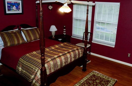 Mount Pleasant House | Great Location, 3 miles to Beach, Private Heated Pool. 10 min. to Downtown Chas
