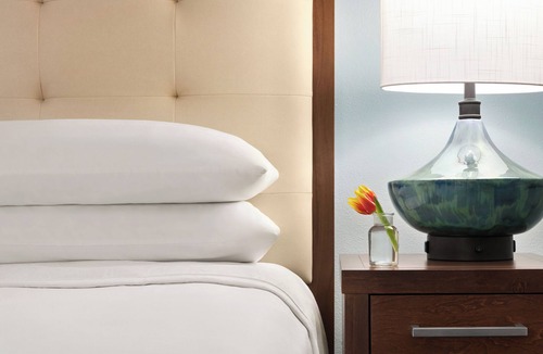 Villas Hotel | Great Location! Outdoor Pool, Minutes to Bell Tower Shops and Fish Tale Marina!
