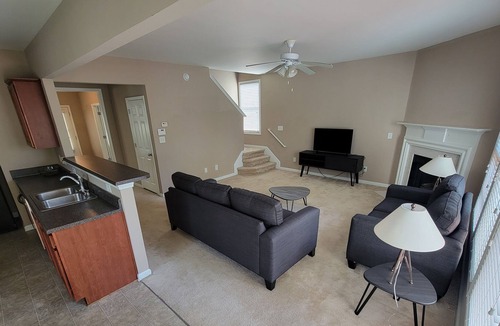 Suwanee House | Great looking property for rent and in prime location!