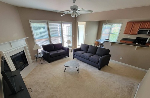 Suwanee House | Great looking property for rent and in prime location!