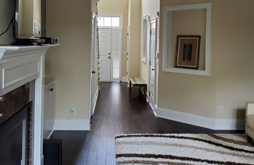 Johns Creek House | Great luxury space in sought after 'Gated Johns Creek townhome community'