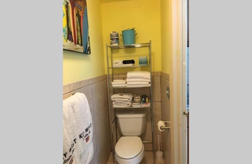 Historic Seaport Apartment | Great Old Town Location, Steps from Mallory Square