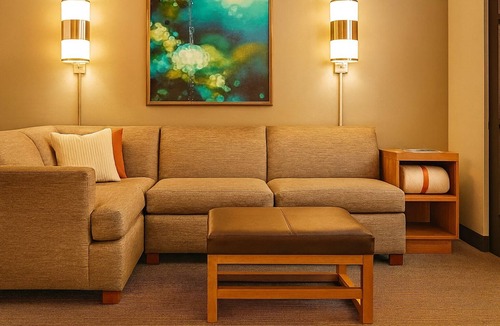 Gwinnett Place Hotel | Great Relaxing Overnight Stay! Spacious Unit. Minutes Away Gas South Arena!