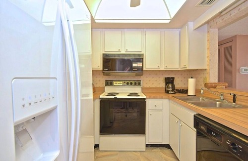 Siesta Key Condo | Great Siesta Key Location with Deeded Beach Access at The Anchorage 308