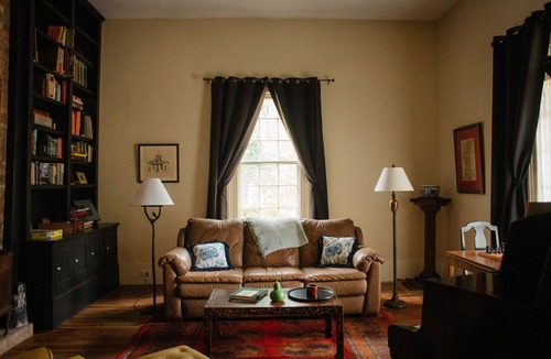 Farmington House | Greek Revival Farmhouse on River