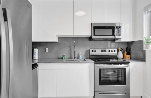 West Avenue Apartment | Green Suite 2BD/2 BA Miami Beach Lincoln Villa Free Parking