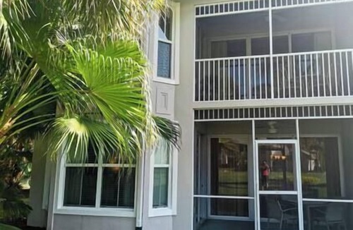 Naples Apartment | Greenlinks Luxury Condo, 3BD, ground floor, golf, pool