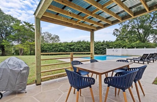 Mauldin House | Greenville Central Retreat With Pool - Sleeps 11