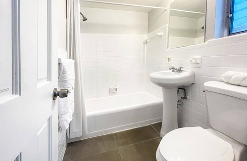 Hollywood Hotel | Greniers