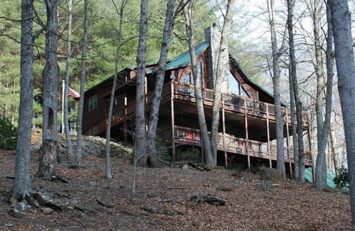 Peak Creek House | Greyson's River Ridge Retreat- Luxury Riverfront | Hot Tub | Game Room | Dog Friendly