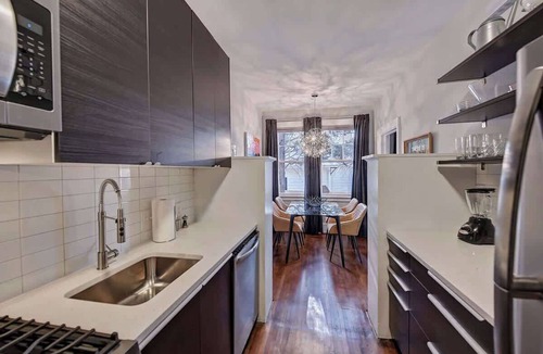 Charlotte Condo | Ground Floor 1BR Elizabeth Condo with Parking · Near Novant Health