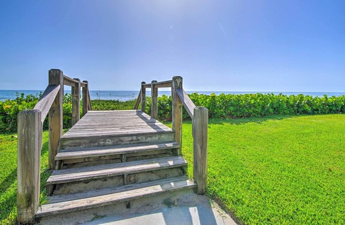 Indialantic By The Sea Condo | Ground Floor/Oceanfront Condo w/ Beach Access