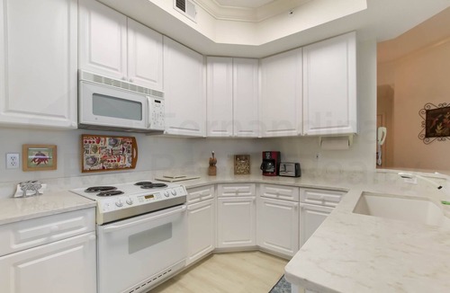Amelia City Condo | Ground floor unit in gated community. Tastefully decorated and located on southern end of Island.