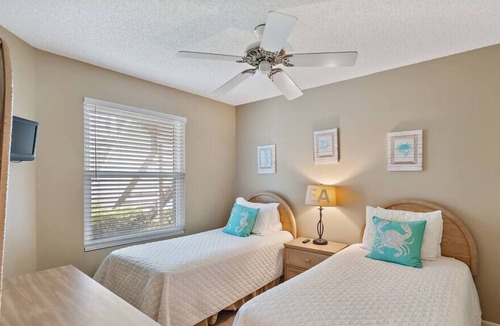 St. Petersburg Condo | Ground Floor Vista Verde West 5-133