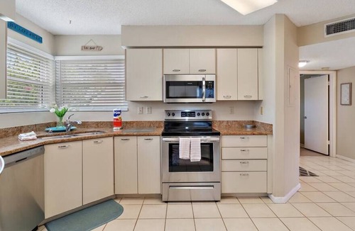 St. Petersburg Condo | Ground Floor Vista Verde West 5-133