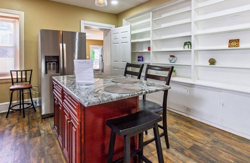 Bryn Mawr Apartment | Ground-Level 2B/2B Apt in Bryn Mawr w/Parking