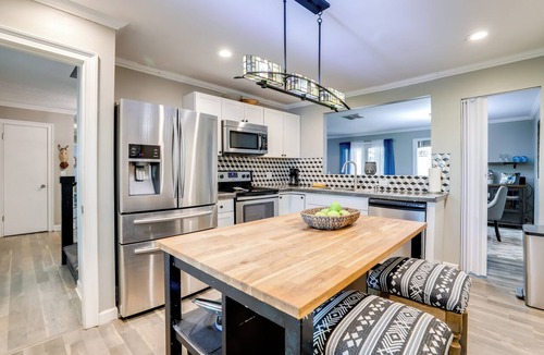 Lithonia House | Group Entertainment Oasis! 3-Unit Lithonia Getaway