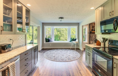 Kingsport House | Group-Friendly Kingsport Home w/Game Room, Decks!