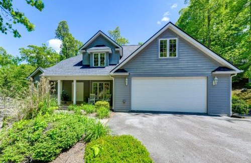 Ridgewood Estates House | Group-Friendly Mtn Estate 2 Mi to Dtwn Waynesville