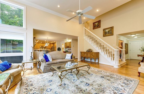 Ridgewood Estates House | Group-Friendly Mtn Estate 2 Mi to Dtwn Waynesville