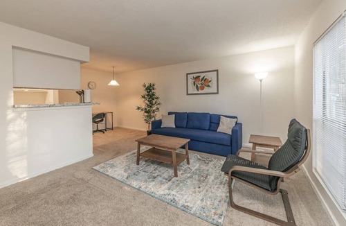 St. Andrews Apartment | Grove 1112 · Cozy 1 Bdrm 2 Beds Columbia Apt