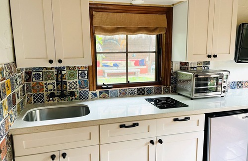 Northeast Coconut Grove House | Guest Casita in Coconut Grove a block from Biscayne Bay,Charming Spanish Style!