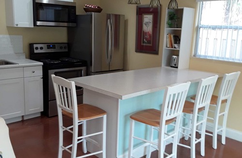 Port Canaveral House | Guest House 1Bedroom Sleeps 4