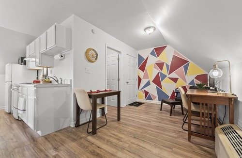 Austell Apartment | Guest House Studio + Bonus Space - 30Days+ Ok! King Bed, Fast Wi-fi, Quiet Area!